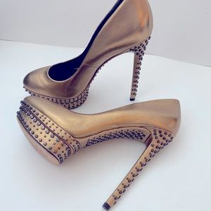 Brian Atwood Pumps 8.5